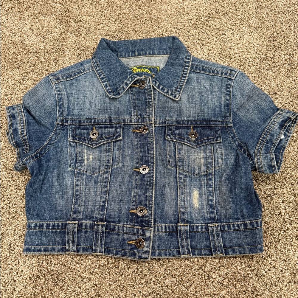 Crop Jean denim short sleeve jacket. Women’s size small